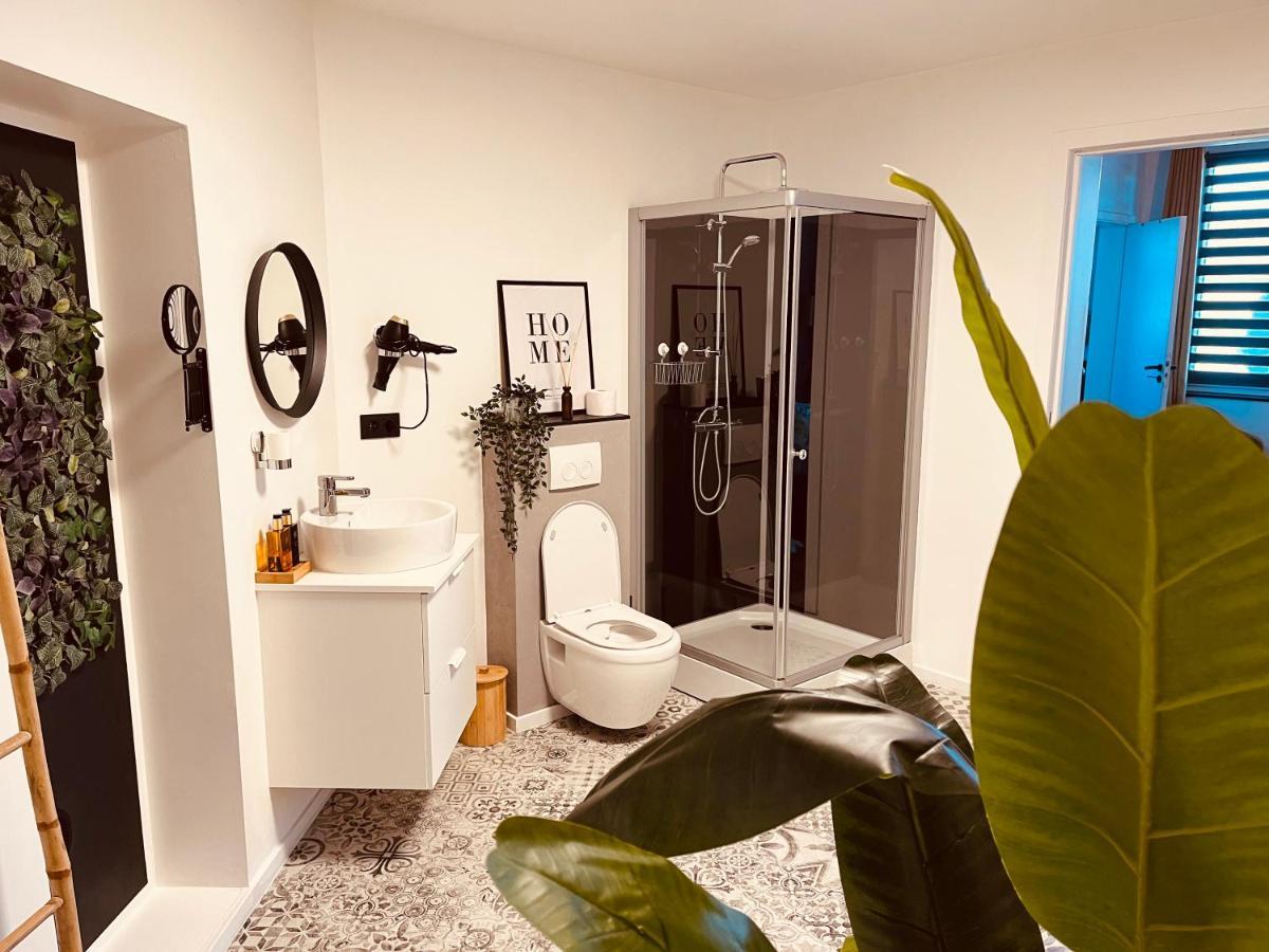 La Villa Chambre Deluxe Twin Μπαστόν Εξωτερικό φωτογραφία